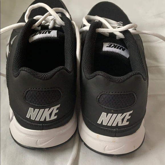 Nike sneakers - Picture 2 of 7